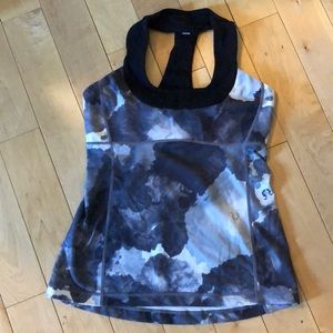 Lululemon 8 Built-in Bra Top